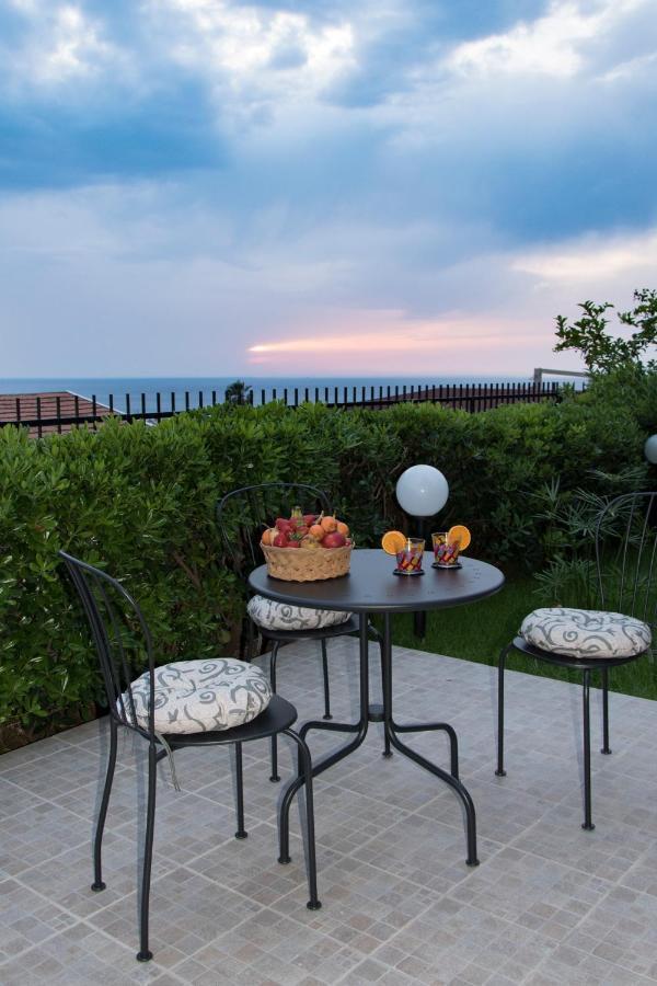 L'Oasi Di Giorgia Bed and Breakfast Cittadella del Capo Buitenkant foto